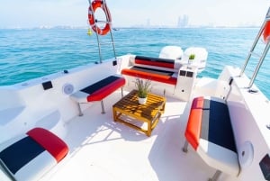 Dubai: Private Coastline Landmarks Mini-Yacht Tour