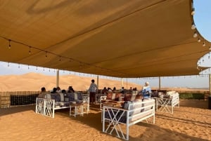 Dubai: Passeio particular de buggy pelo deserto, passeio de camelo e sandboard