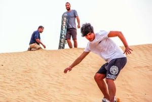 Dubai: Privé woestijn dagtour en Wadi Shawka zwembad bezoek