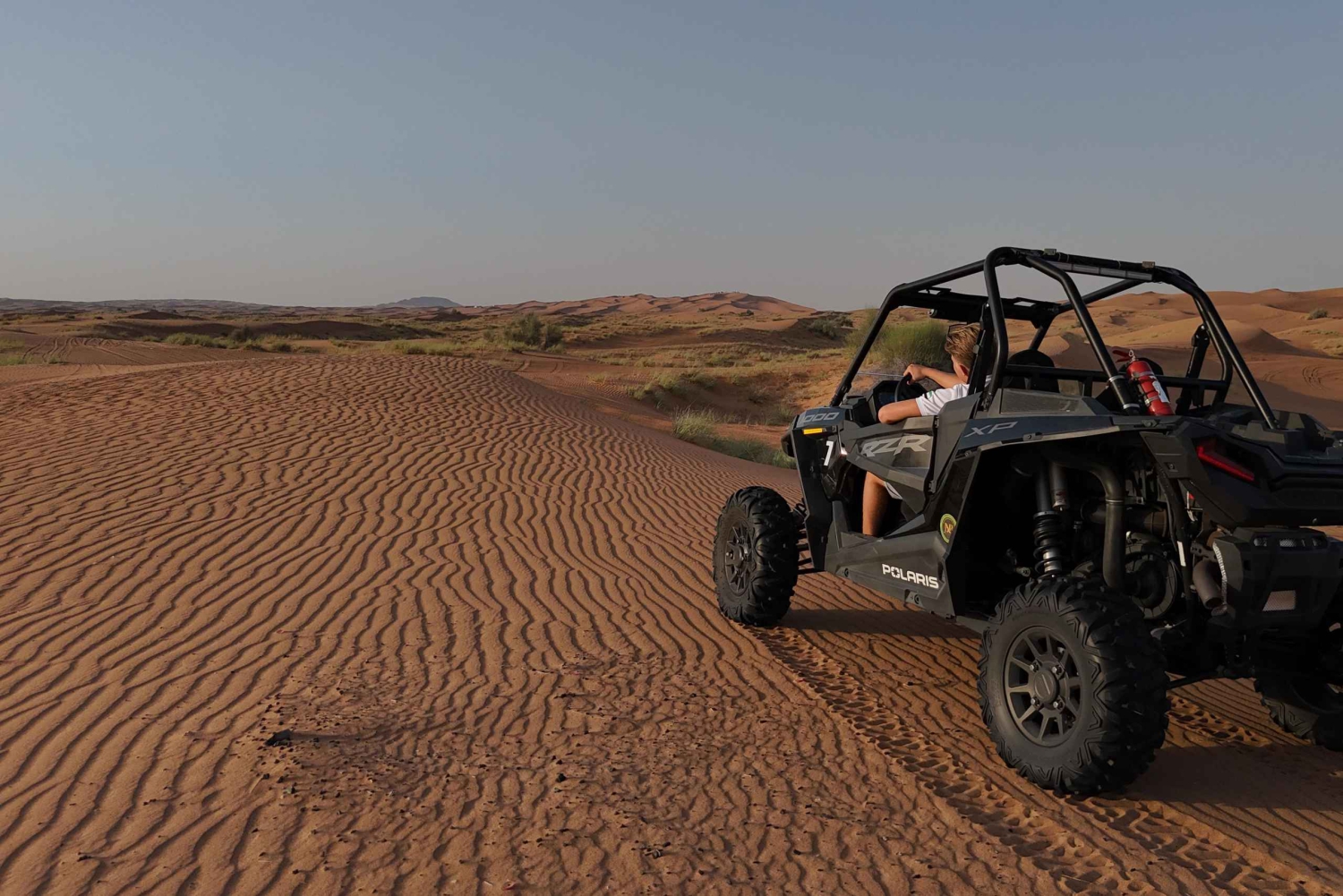 Dubai: Dune Buggy private, giro in cammello e sand boarding!