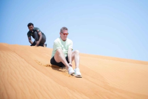 Dubai: Dune Buggy private, giro in cammello e sand boarding!