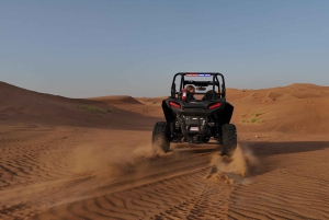 Dubai: Dune Buggy private, giro in cammello e sand boarding!