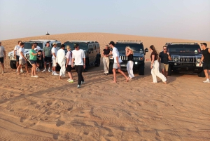 Dubai: Evening Hummer luxurious Desert Tour with photoshoot.