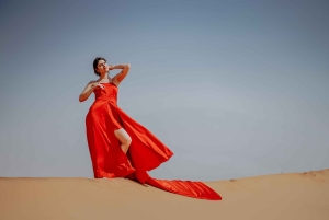 Dubai: Viaje Privado de Fotografía con Vestido Volador y Conducción por las Dunas