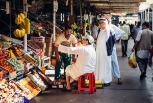 Dubai: Private Food Tour – 10 Tastings with Locals