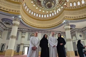 Dubai:Yksityinen kehys, moskeija, Soukit, maistiaiset& kuljetus