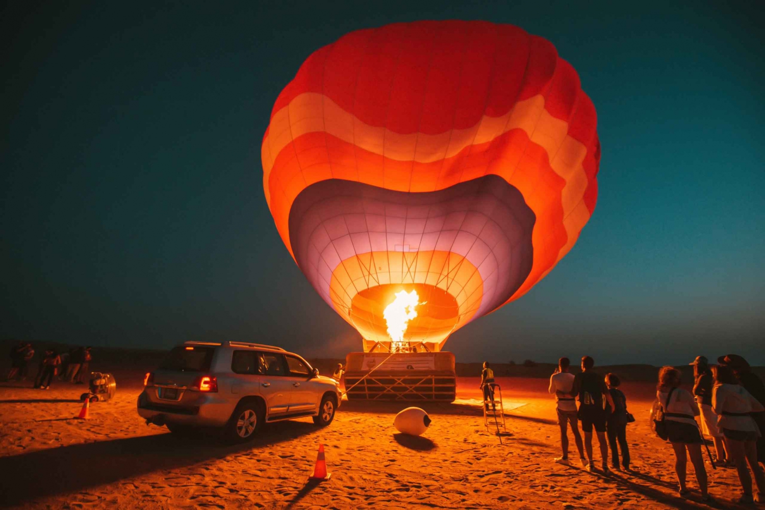 Dubai: Private Hot Air Balloon Flight