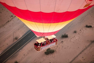 Dubai: Private Hot Air Balloon Flight