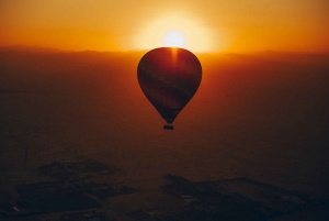 Dubai: Private Hot Air Balloon Tour Over the Dubai Desert