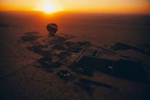 Dubaï : Visite privée en montgolfière au-dessus du désert de Dubaï