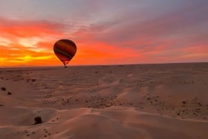Dubai: Private Heißluftballonfahrt über die Wüste von Dubai