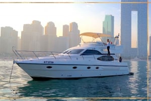 Dubai: Private Luxury Cruise on a Stylish 50ft Yacht