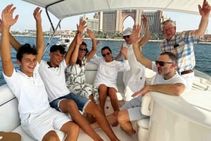 Dubai: Private Luxus-Kreuzfahrt auf einer eleganten 50-Fuß-Yacht