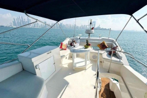 Dubai: Private Luxury Cruise on a Stylish 50ft Yacht