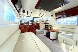 Dubai: Privat luksuscruise på en stilig 50 fots yacht