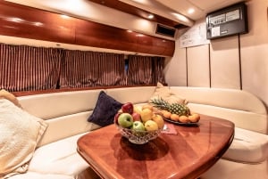 Dubai: Private Luxury Everest Yacht Cruise from Dubai Marina