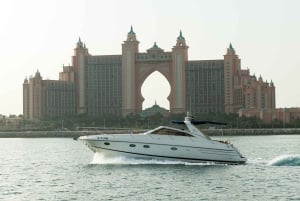 Dubai: Private Luxury Everest Yacht Cruise from Dubai Marina