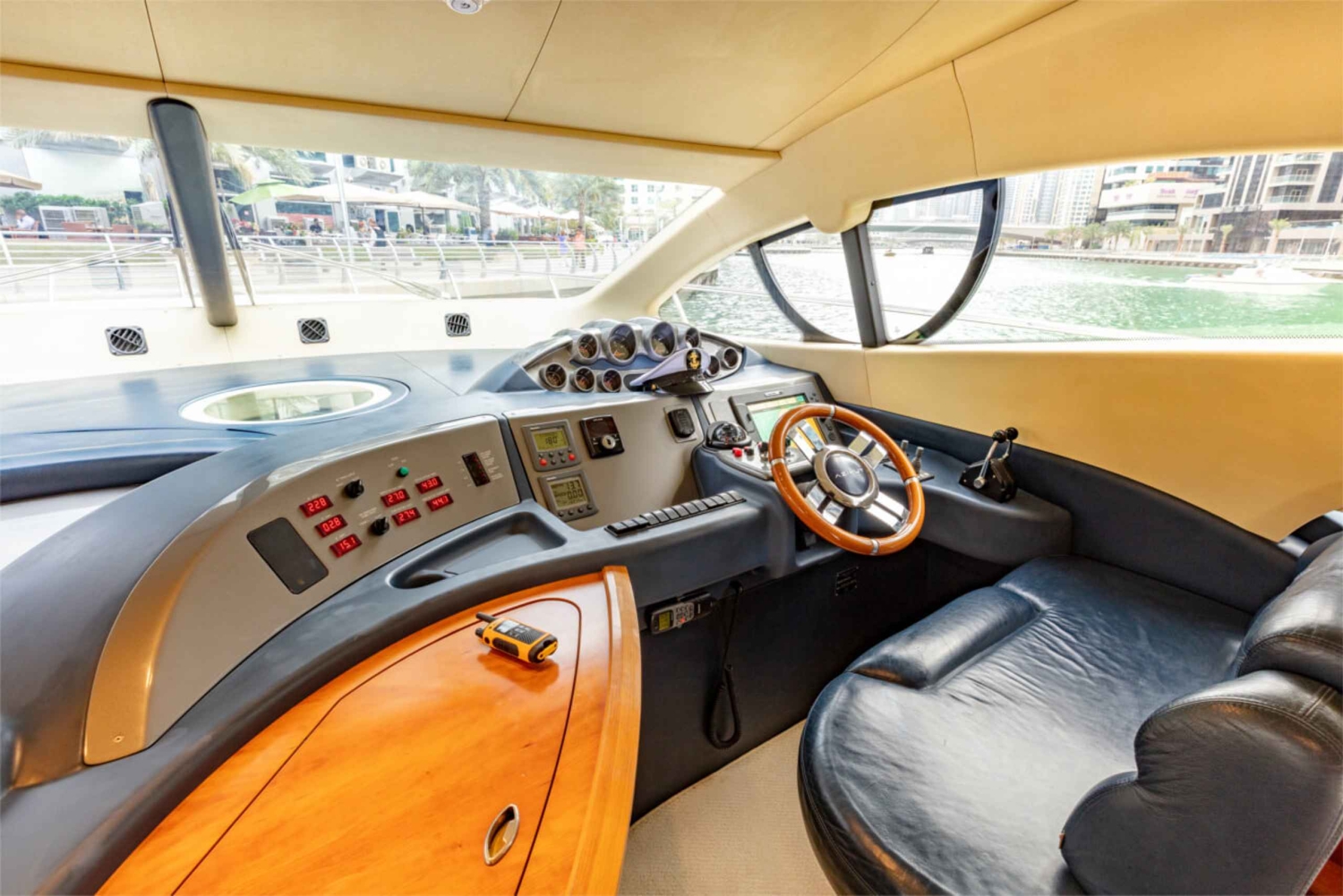 Dubai: Privat luksusyacht-krydstogt for op til 20 personer