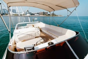 Dubai: Yksityinen luksusjahti kiertoajelu 50-jalkaisella huviveneellä