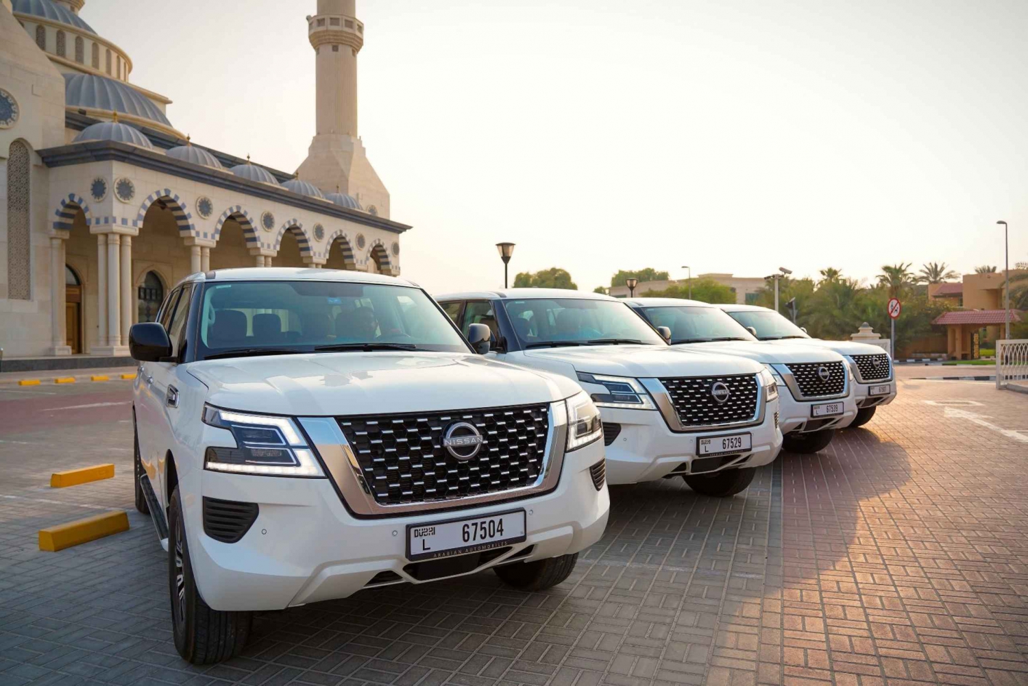 Dubai Private Modern SUV-verhuur met chauffeur