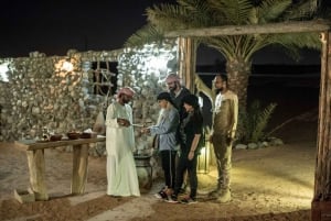 Dubai: Safári noturno privativo e astronomia com jantar de 3 pratos