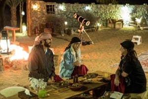 Dubai: Safari nocturno privado y astronomía con cena de 3 platos