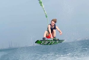 Dubai: Private Speedboat & Wakeboard with Ice Cream Treat!