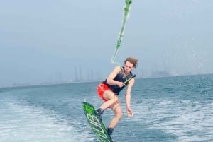 Dubai: Private Speedboat & Wakeboard with Ice Cream Treat!