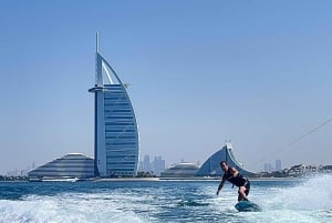 Dubai: Private Speedboat & Wakeboard with Ice Cream Treat!