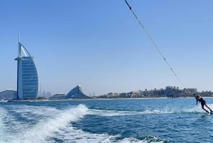 Dubai: Private Speedboat & Wakeboard with Ice Cream Treat!