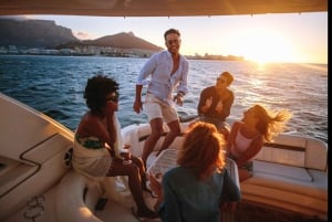 Dubai: Private Sunset Yacht Tour from Dubai Marina