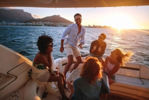 ドバイドバイマリーナからのプライベート・サンセットヨットツアー