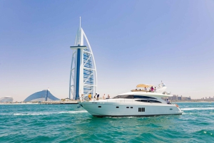 Dubai: Tour particular em um iate de luxo VIP com churrasco e bebidas