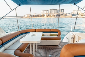 Dubai: Charter med lyxyacht från Dubai Marina