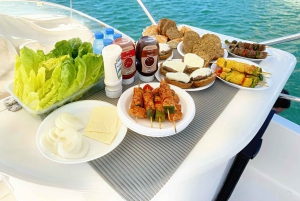 Dubai: 2 timers privat yachtcruise + brus og (grilling valgfritt)