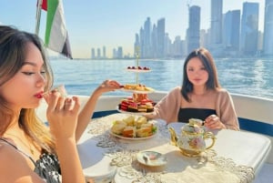 Dubai: Private Yacht Cruise with High Tea and Skyline Views