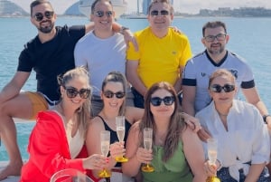 Dubai: Yksityinen jahtiristeily, johon voi lisätä gourmet-ruokaa