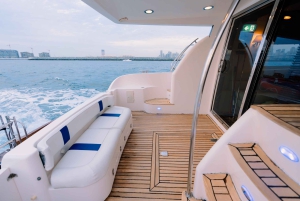 Dubai: Yksityinen jahtiristeily, johon voi lisätä gourmet-ruokaa