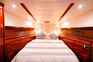 Dubai: Yksityinen jahtiristeily, johon voi lisätä gourmet-ruokaa