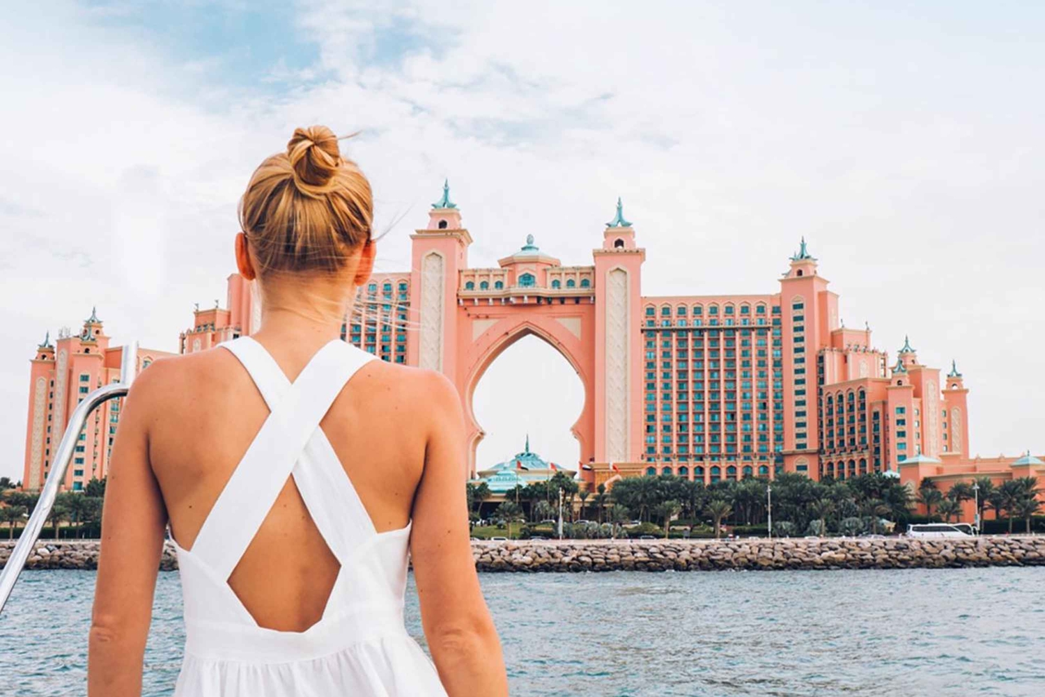 Dubaï : expérience en yacht privé avec barbecue ou repas léger