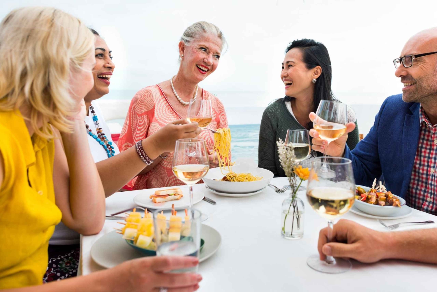 Dubaï : expérience en yacht privé avec barbecue ou repas léger