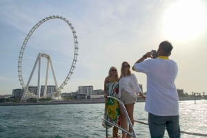 Dubaï : expérience en yacht privé avec barbecue ou repas léger