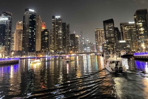 Dubaï : expérience en yacht privé avec barbecue ou repas léger