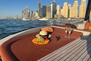 Dubai : Tour privado en yate con baño en Palm Jumeirah