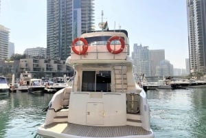 Dubai: Private Yacht Tour