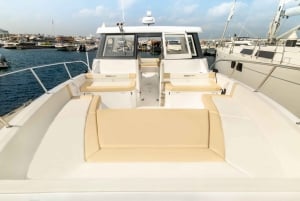 Dubai : Tour privato in yacht
