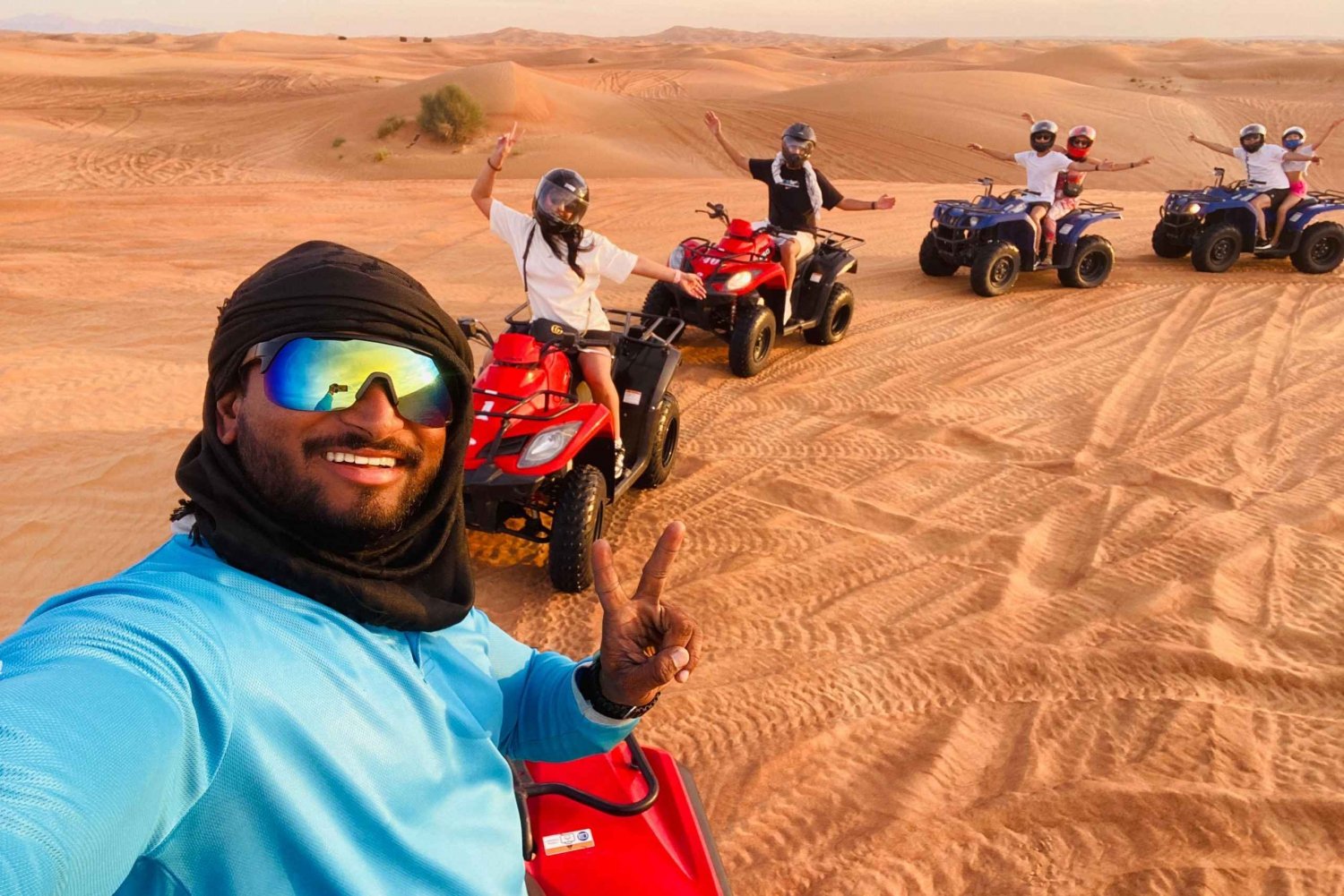 Dubai: Quad Bike Safari, Kamelen & Al Khayma Camp BBQ Diner