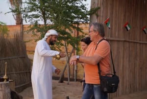 Dubai: Quad Bike Safari, Kamelen & Al Khayma Camp BBQ Diner