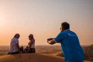 Dubai: Fyrhjulingssafari, kameler & BBQ-middag på Al Khayma Camp
