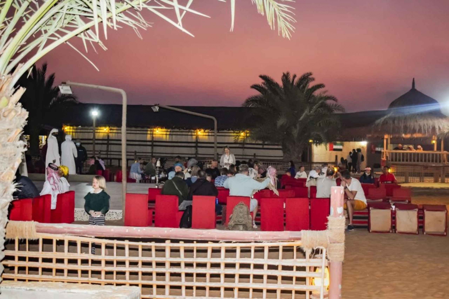 Dubaj: Red Dune Drive Desert, Przejażdżka na wielbłądzie & Kolacja BBQ w formie bufetu